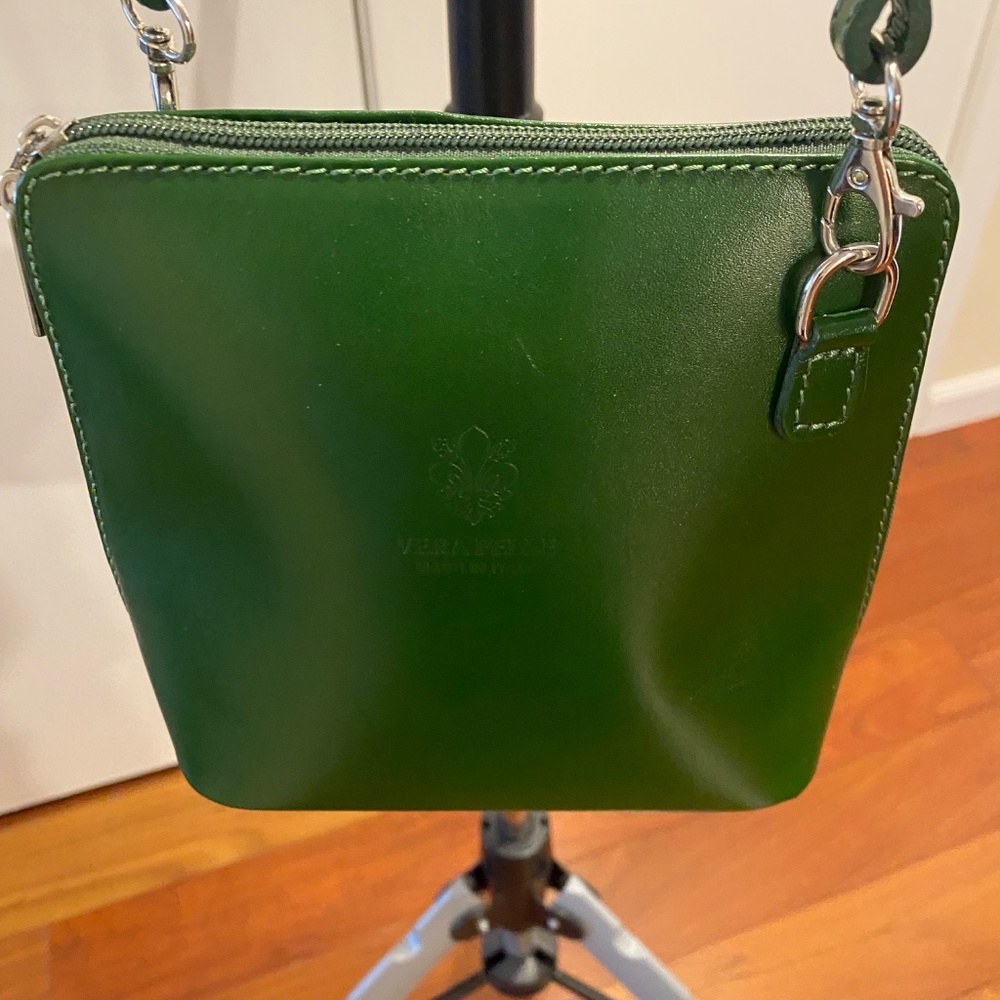 Italian leather pea green bag - Picture 2 of 3